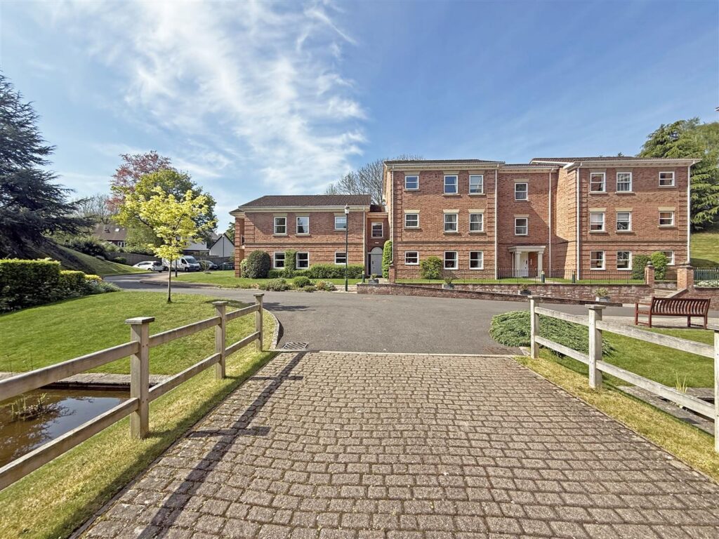 Sandringham Court, Shrewsbury