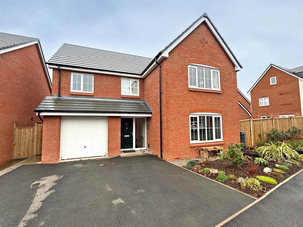 Wood Close, Copthorne, Shrewsbury