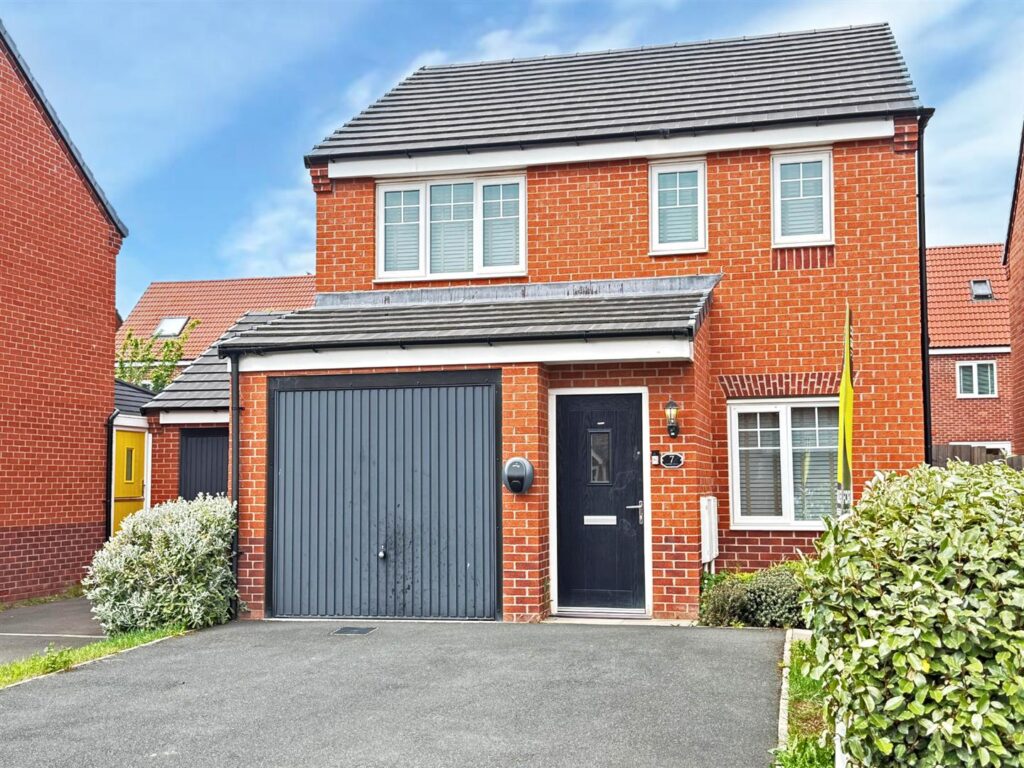 Davison Drive, Weir Hill Gardens, Shrewsbury