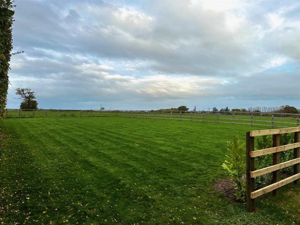Building Plot w/ Full Planning Permission, Cross Houses