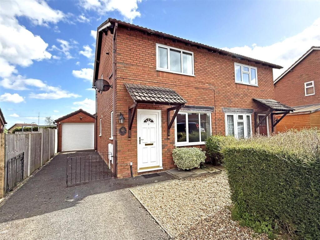 Carlton Close, Racecourse Lane, Shrewsbury