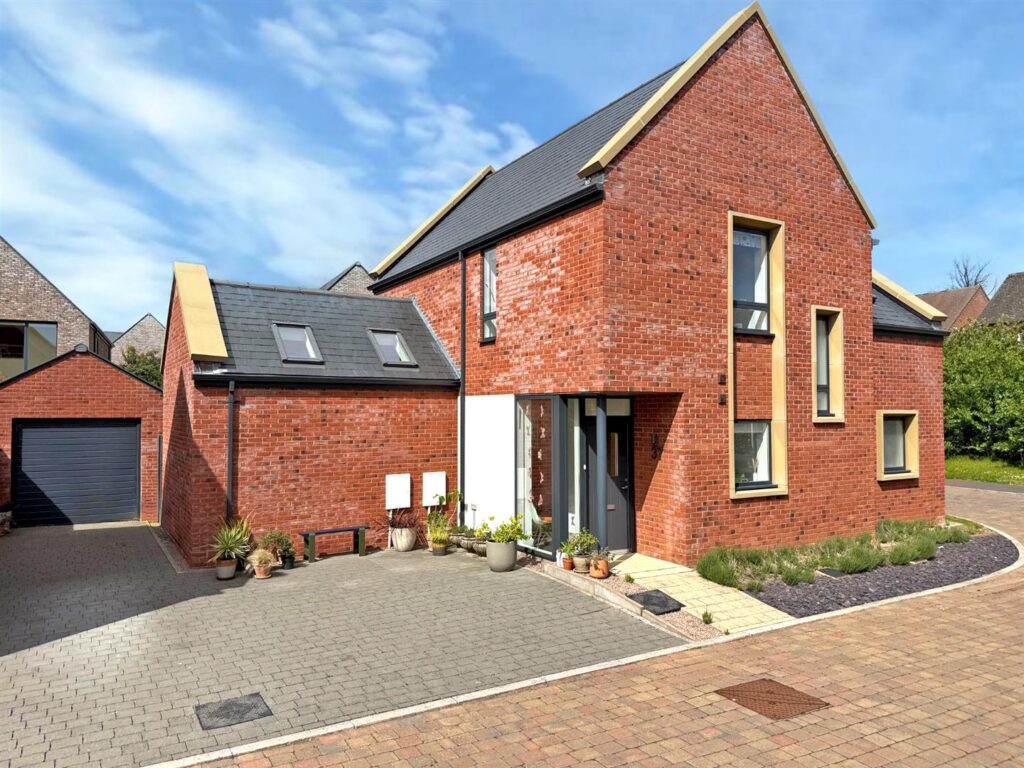 Dalgleish Crescent, Radbrook Village, Shrewsbury