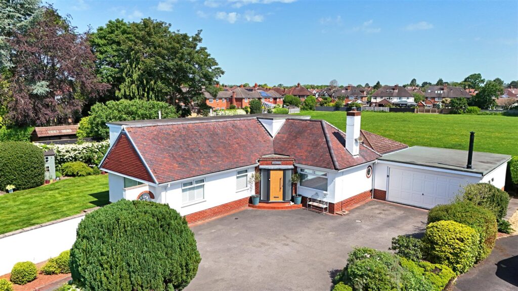 Oakfield Close, Copthorne, Shrewsbury