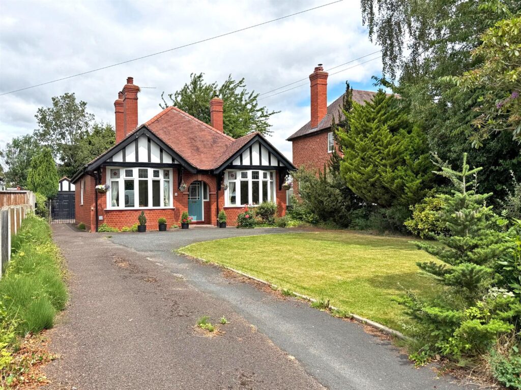 Mytton Oak Road, Copthorne, Shrewsbury