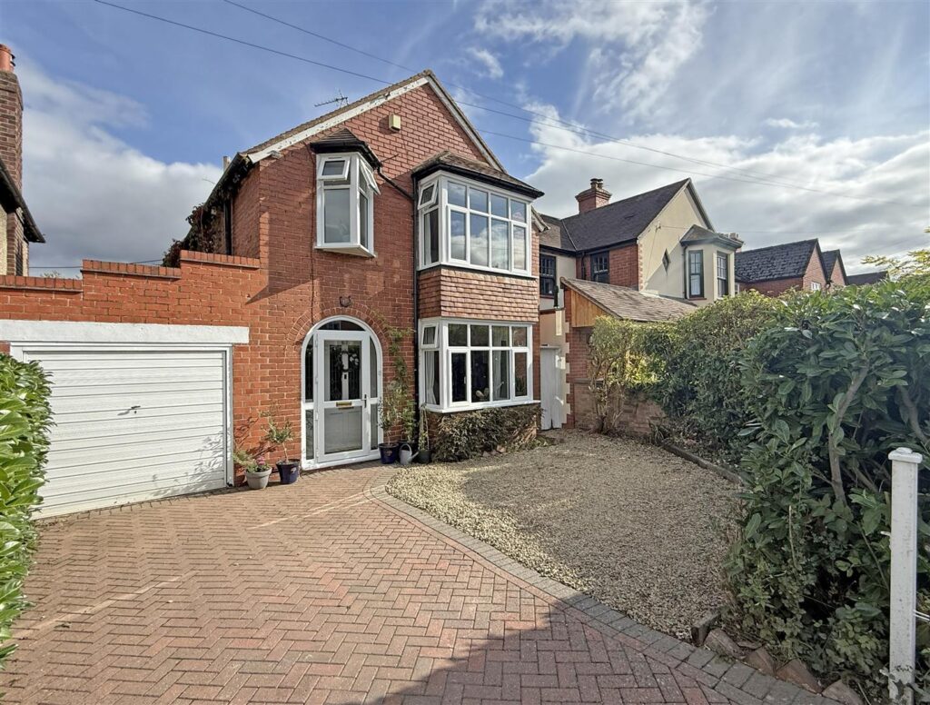 Lyth Hill Road, Bayston Hill, Shrewsbury