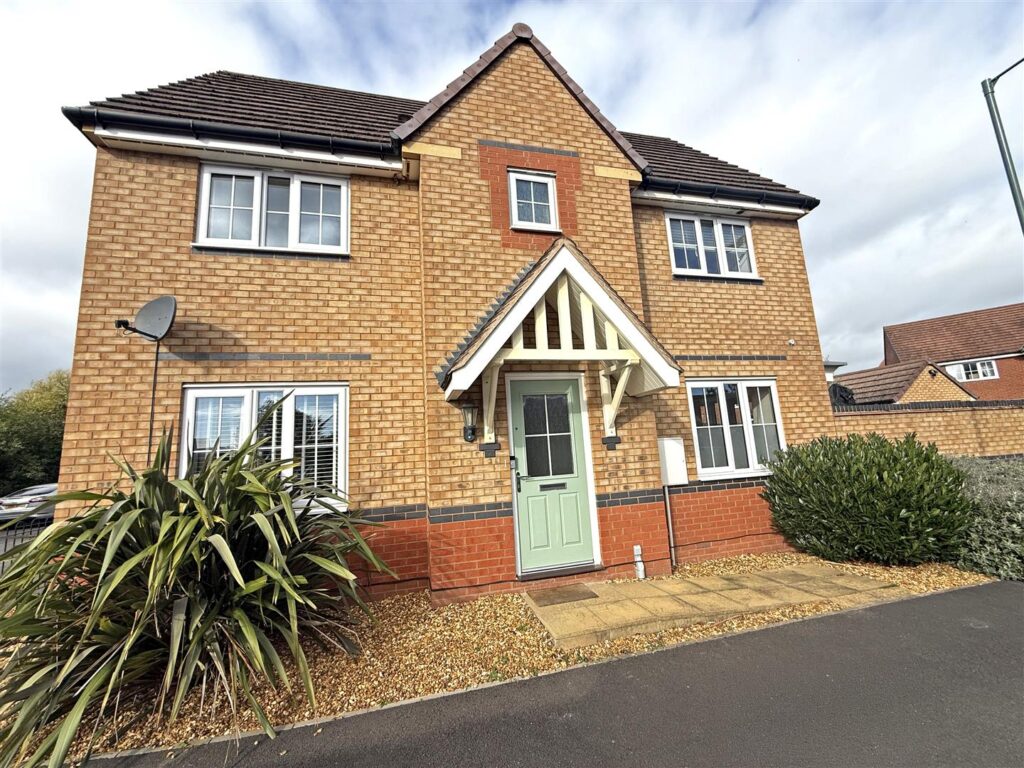 Woodwynd Close, Bowbrook, Shrewsbury