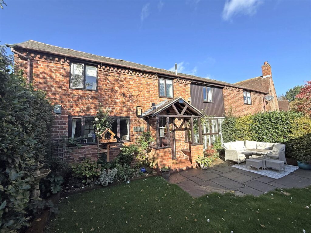 Astley Court, Astley, Shrewsbury
